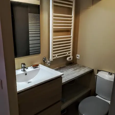 Studio Proche De La Zi N 2 D'evreux, De L'escci Et D'ecofic Parking Prive Angerville-la-Campagne